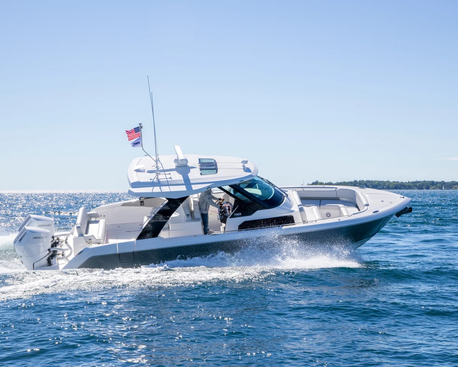 Tiara_Yachts__35_LS